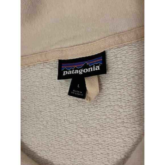 Patagonia Woolie Fleece in Oyster White - Picture 6 of 11